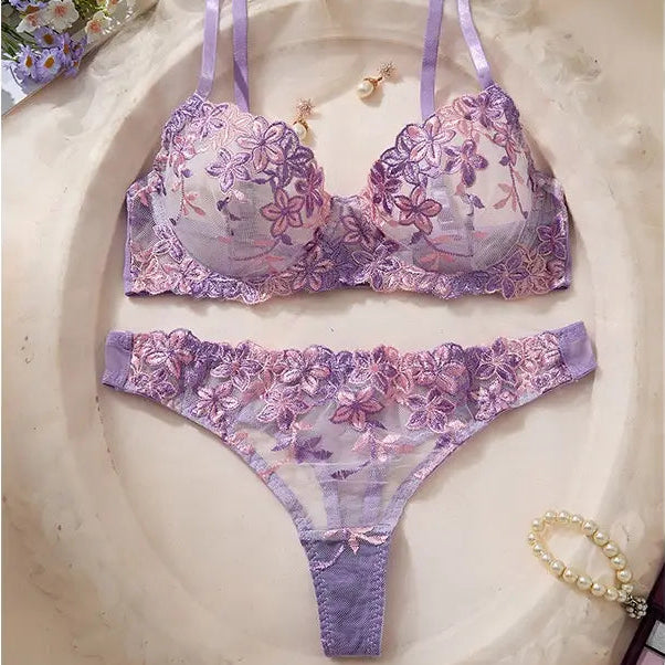 (Plus Size) Sexy Embroidered Mesh Lingerie Set | Underwire Push-Up Bra & V-String【S】
